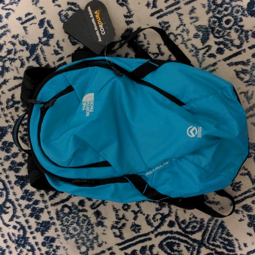 The North Face Route Rocket 16 Teal hiking bag - bluebird